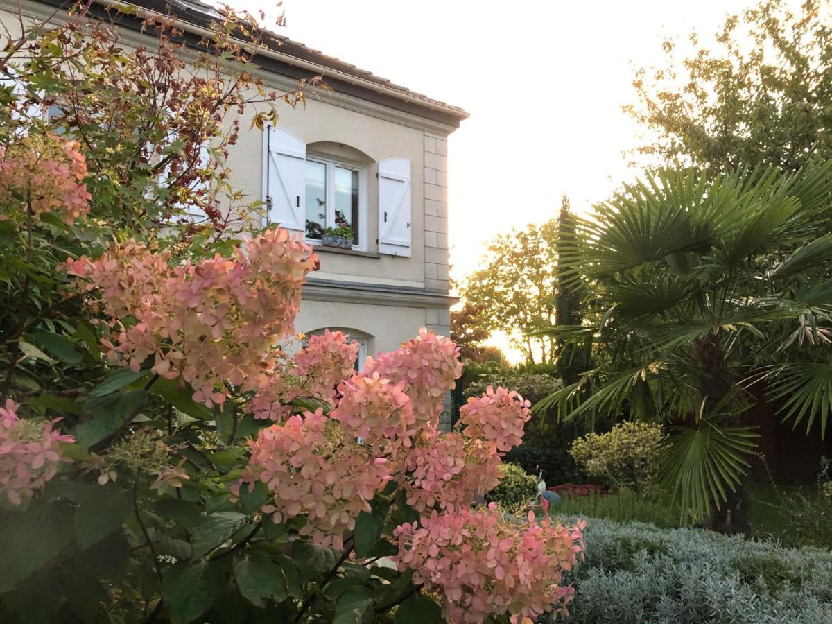 Les Suites Champenoises Tinqueux Exteriör bild
